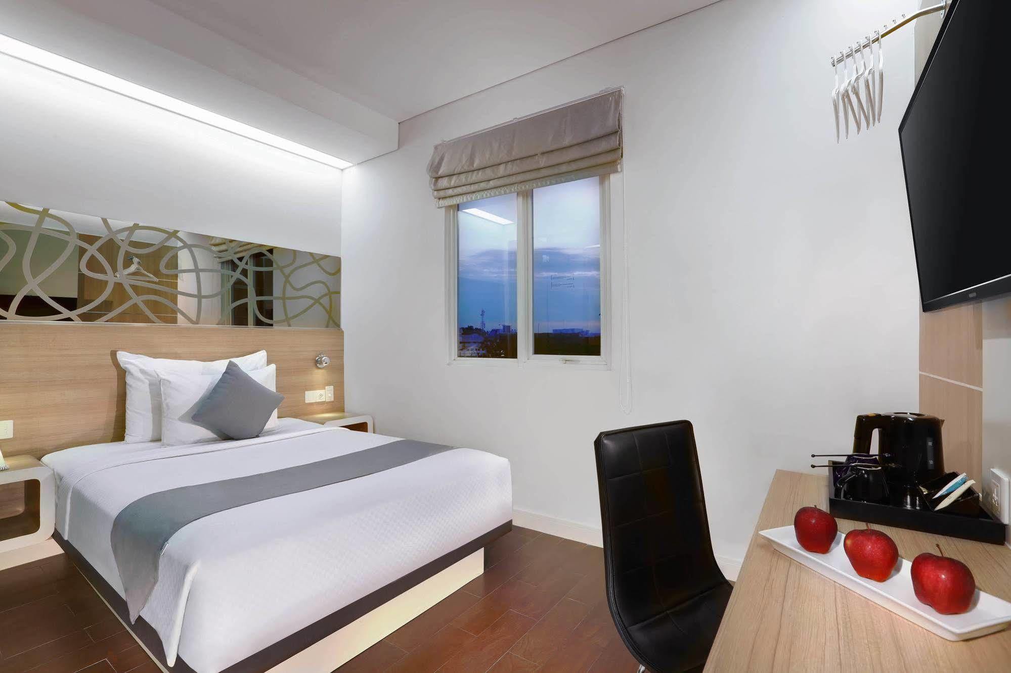 Hotel Neo Gubeng By Aston Surabaya Eksteriør billede